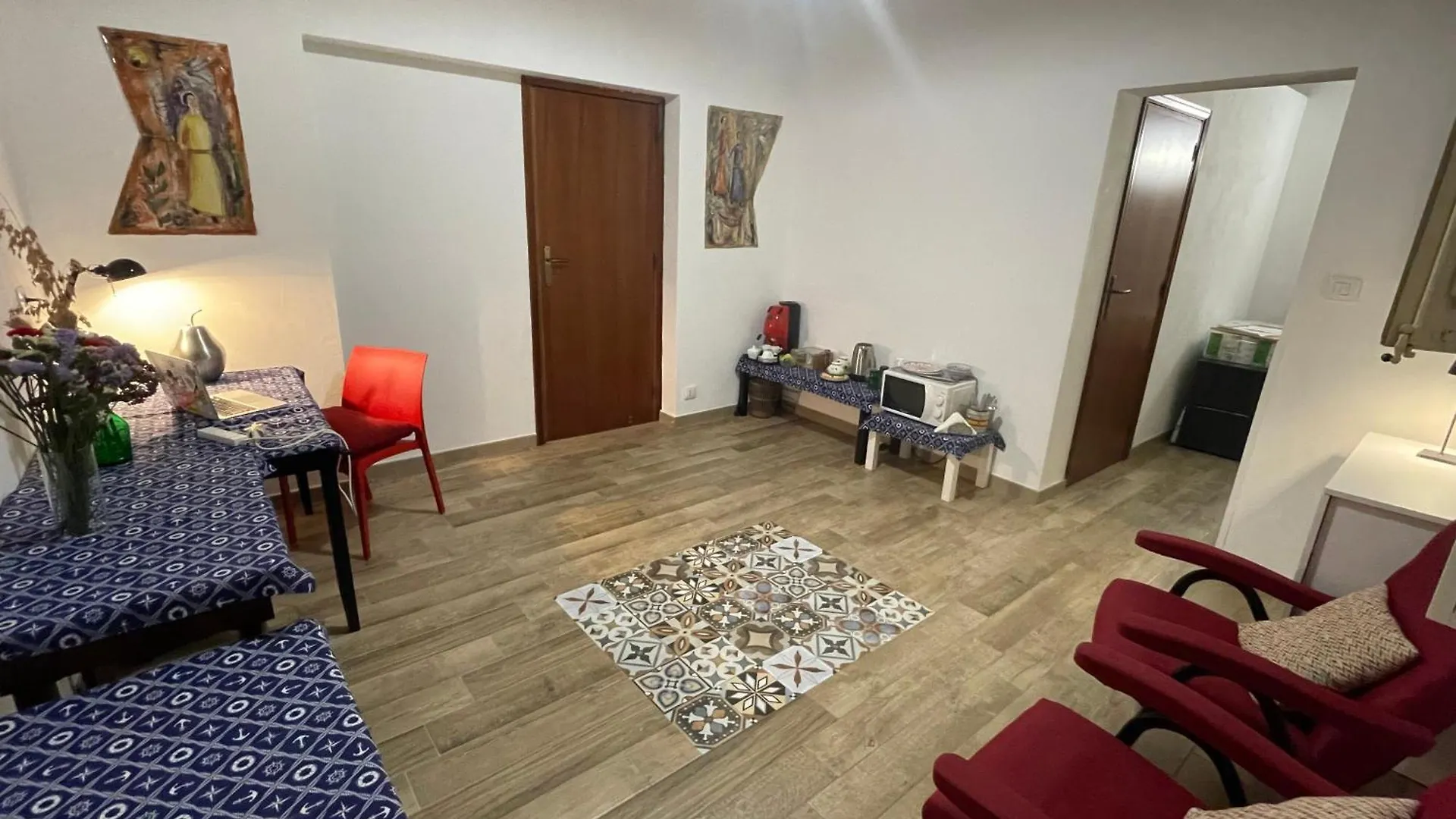 Sea View Teti Rooms & Apts Trapani 2*,