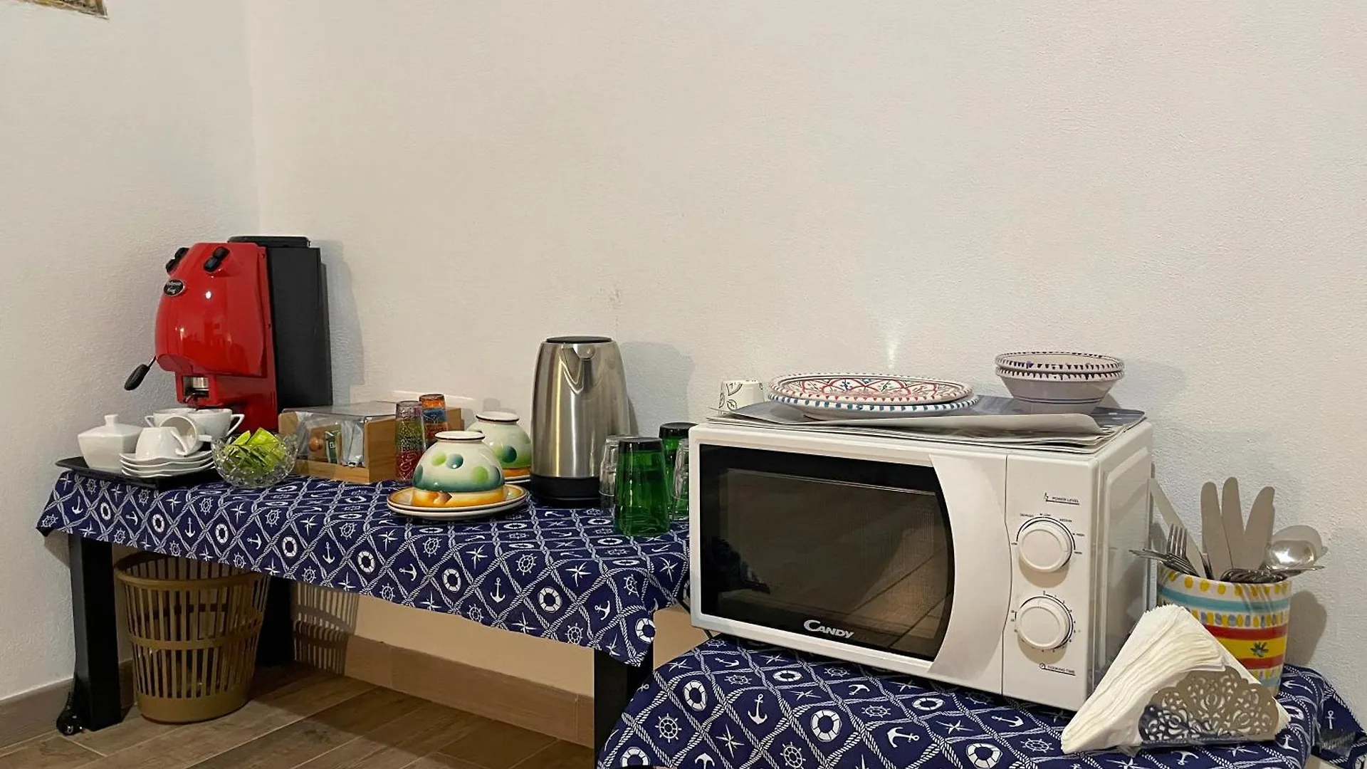 Sea View Teti Rooms & Apts Trapani