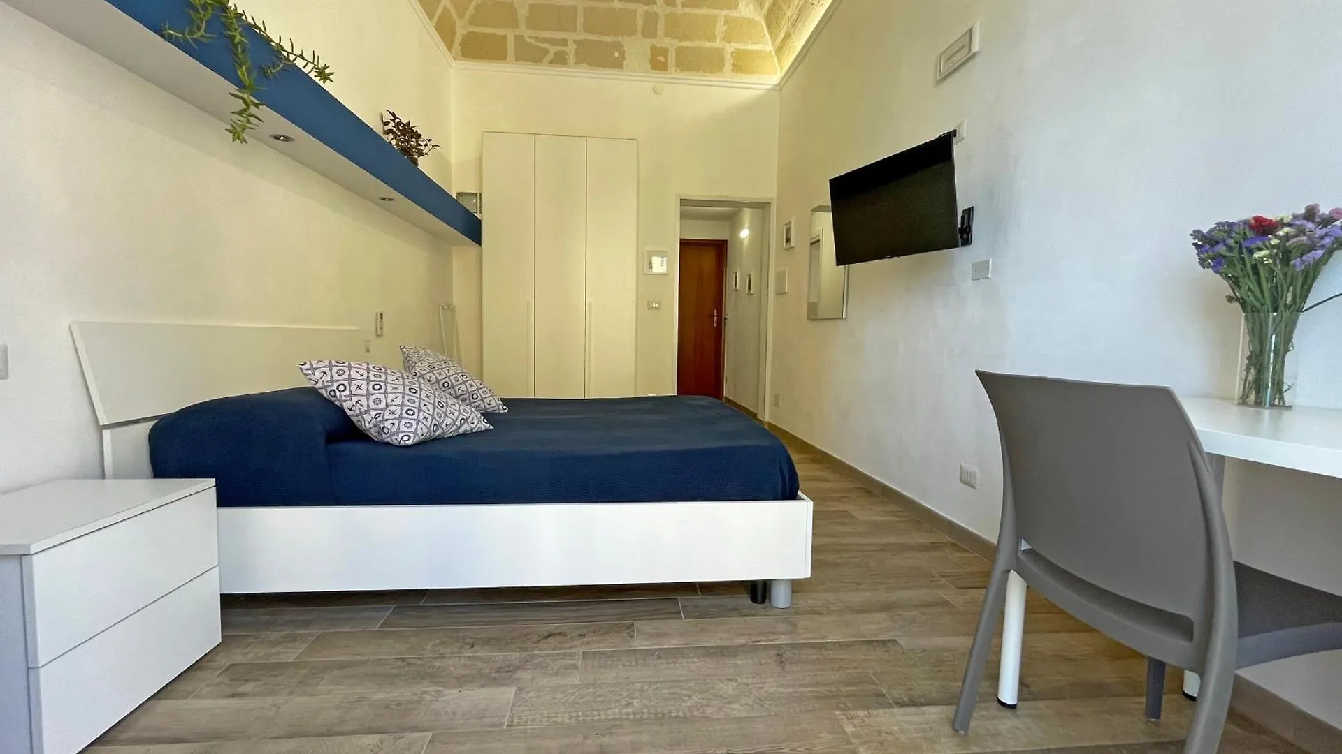 Sea View Teti Rooms & Apts Trapani